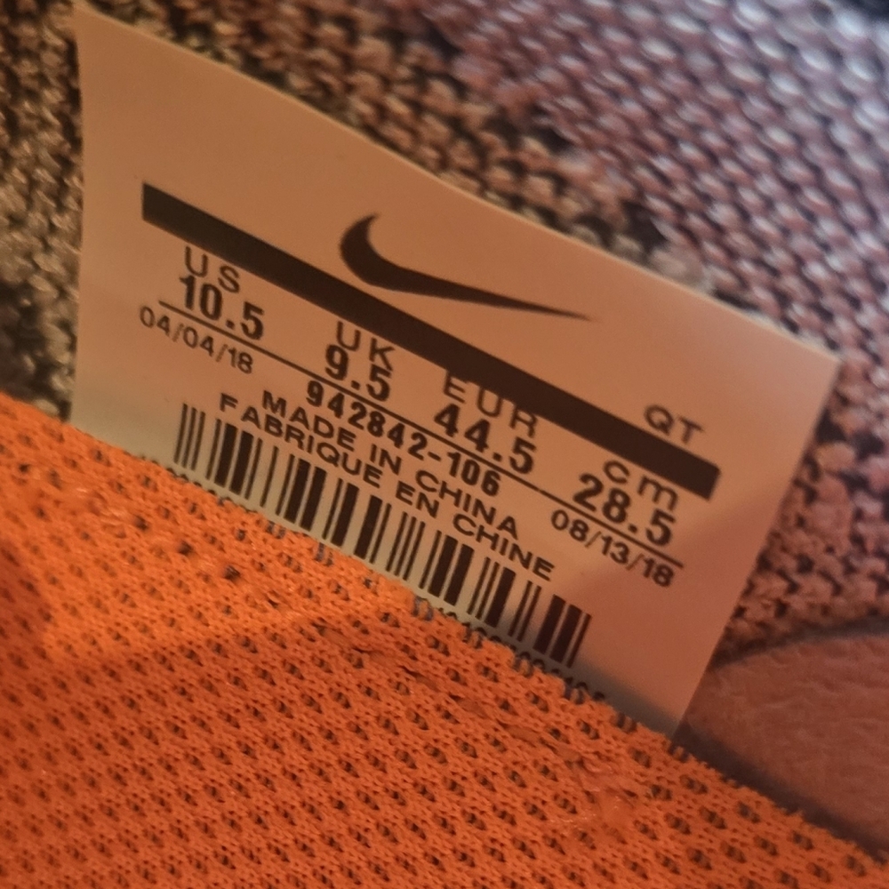 NWT Nike Air Vapormax Flyknit Sneakers - Picture 5 of 6